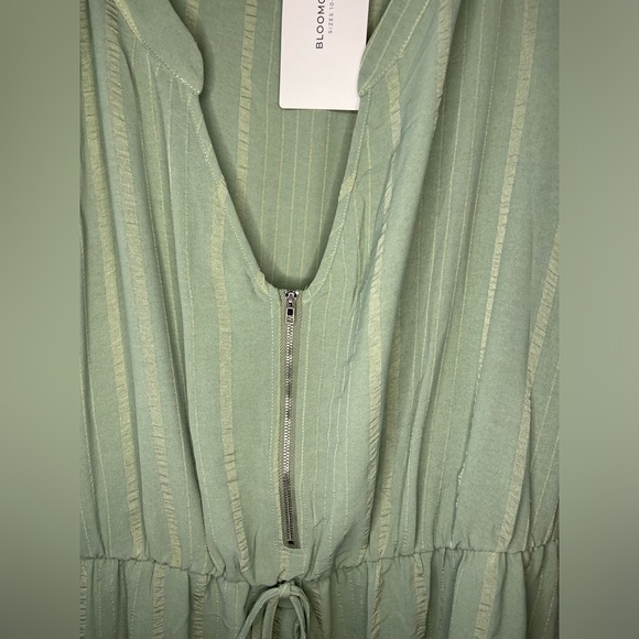 BloomChic Light Green  3/4 Sleeve Dress Size 26 - Picture 2 of 6